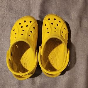 Toddler crocs size 9